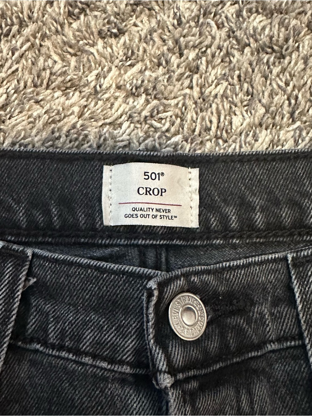 Levi's Women's 501 Black Ankle Cropped Jeans sz 31x26 - Picture 4 of 11